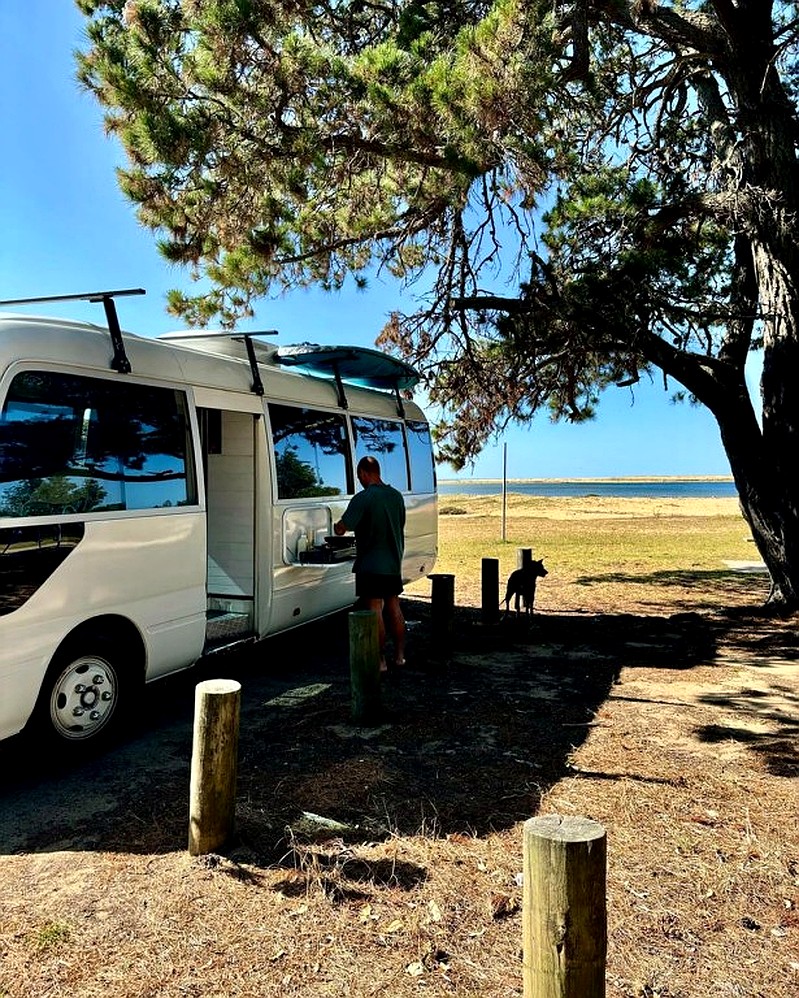 Ozroofracks | Nissan Caravan Roof Racks