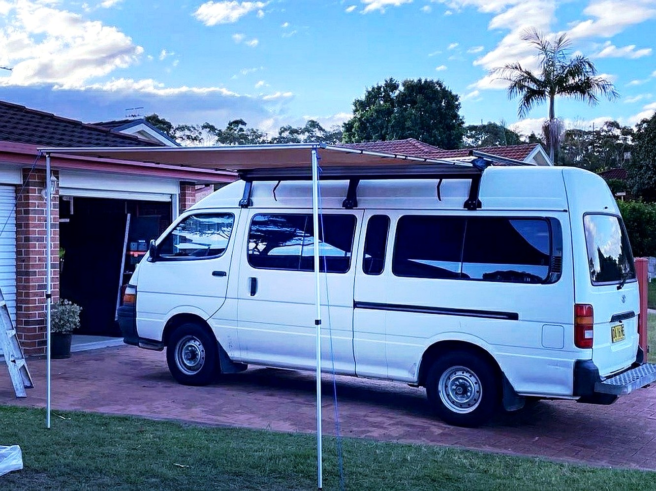 Ozroofracks | Nissan Caravan Roof Racks
