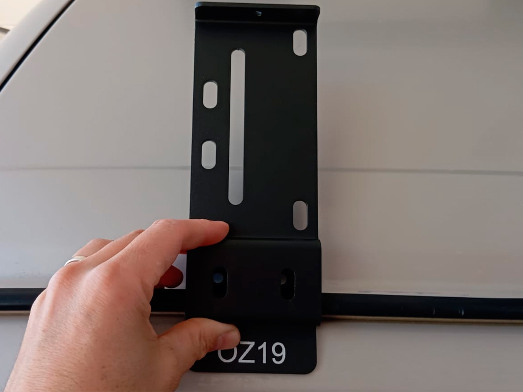 Ozroofracks | Nissan Caravan Roof Racks